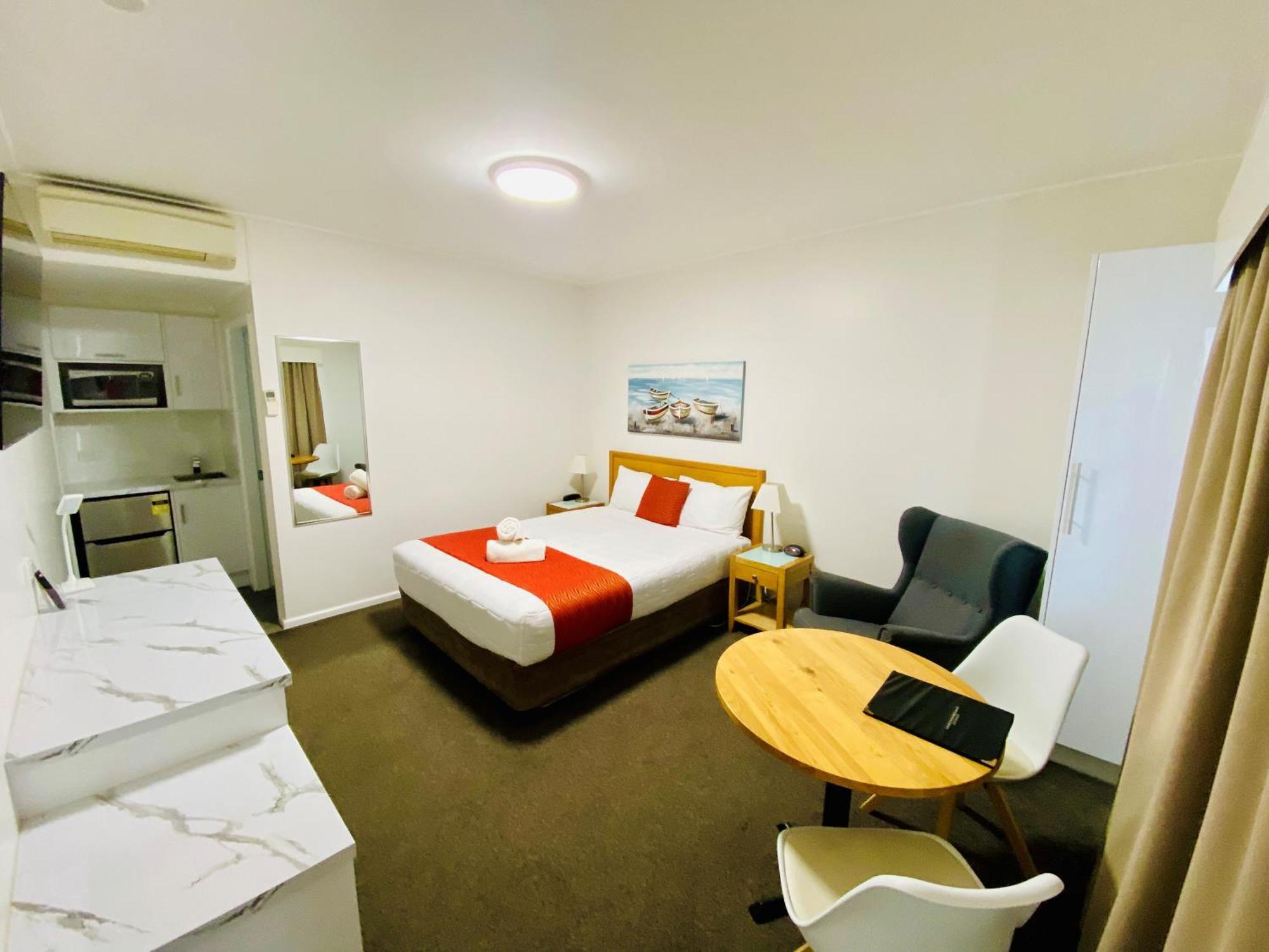 Colonial Lodge Motor Inn Ясс Экстерьер фото
