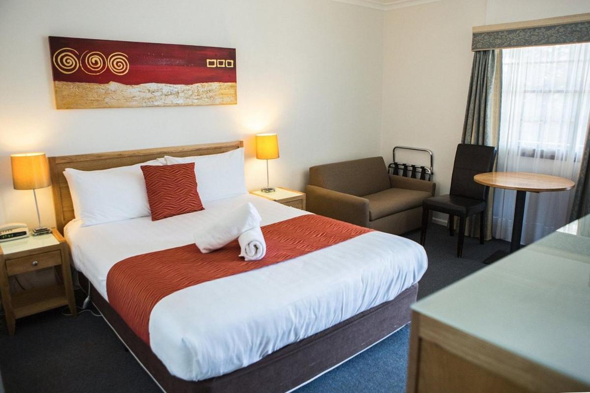 Colonial Lodge Motor Inn Ясс Экстерьер фото