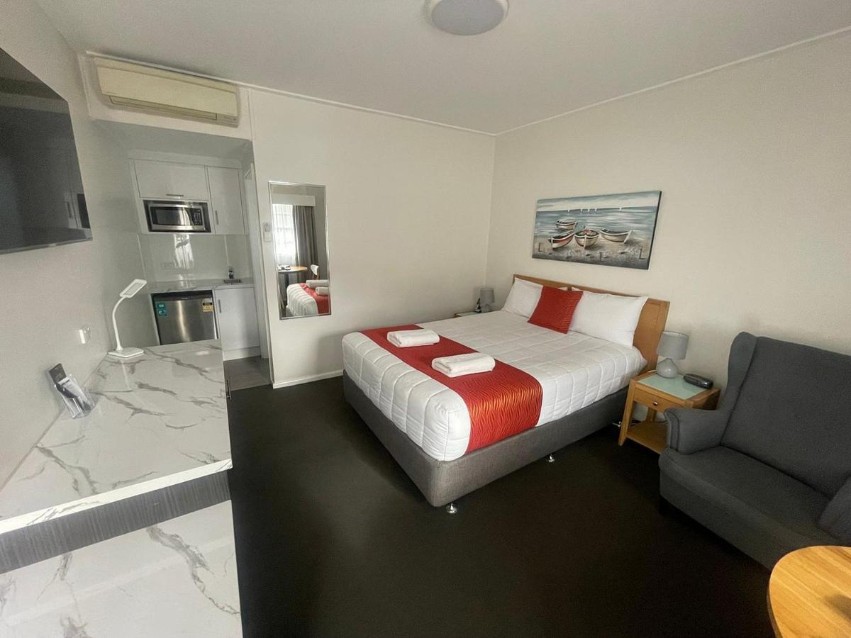 Colonial Lodge Motor Inn Ясс Экстерьер фото