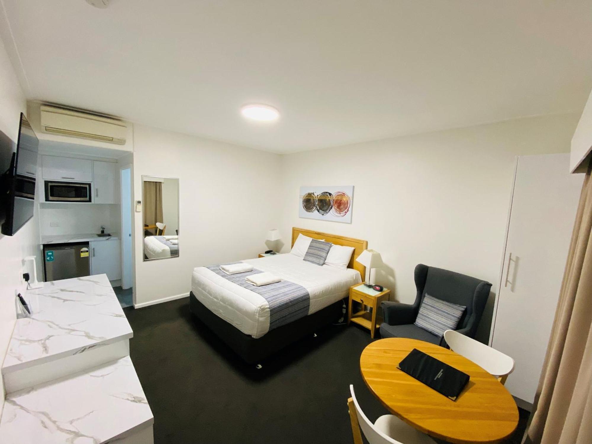 Colonial Lodge Motor Inn Ясс Экстерьер фото