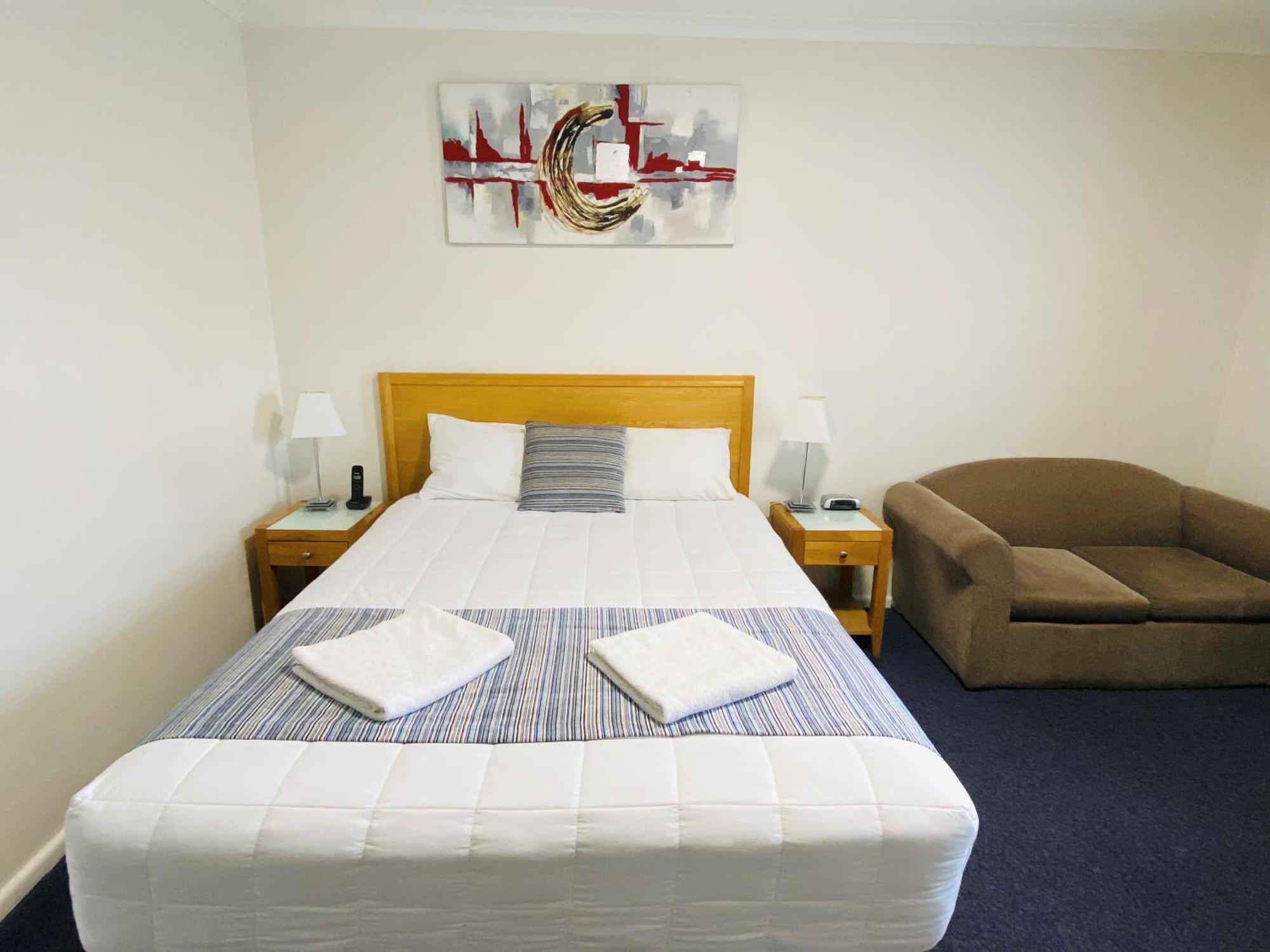 Colonial Lodge Motor Inn Ясс Экстерьер фото