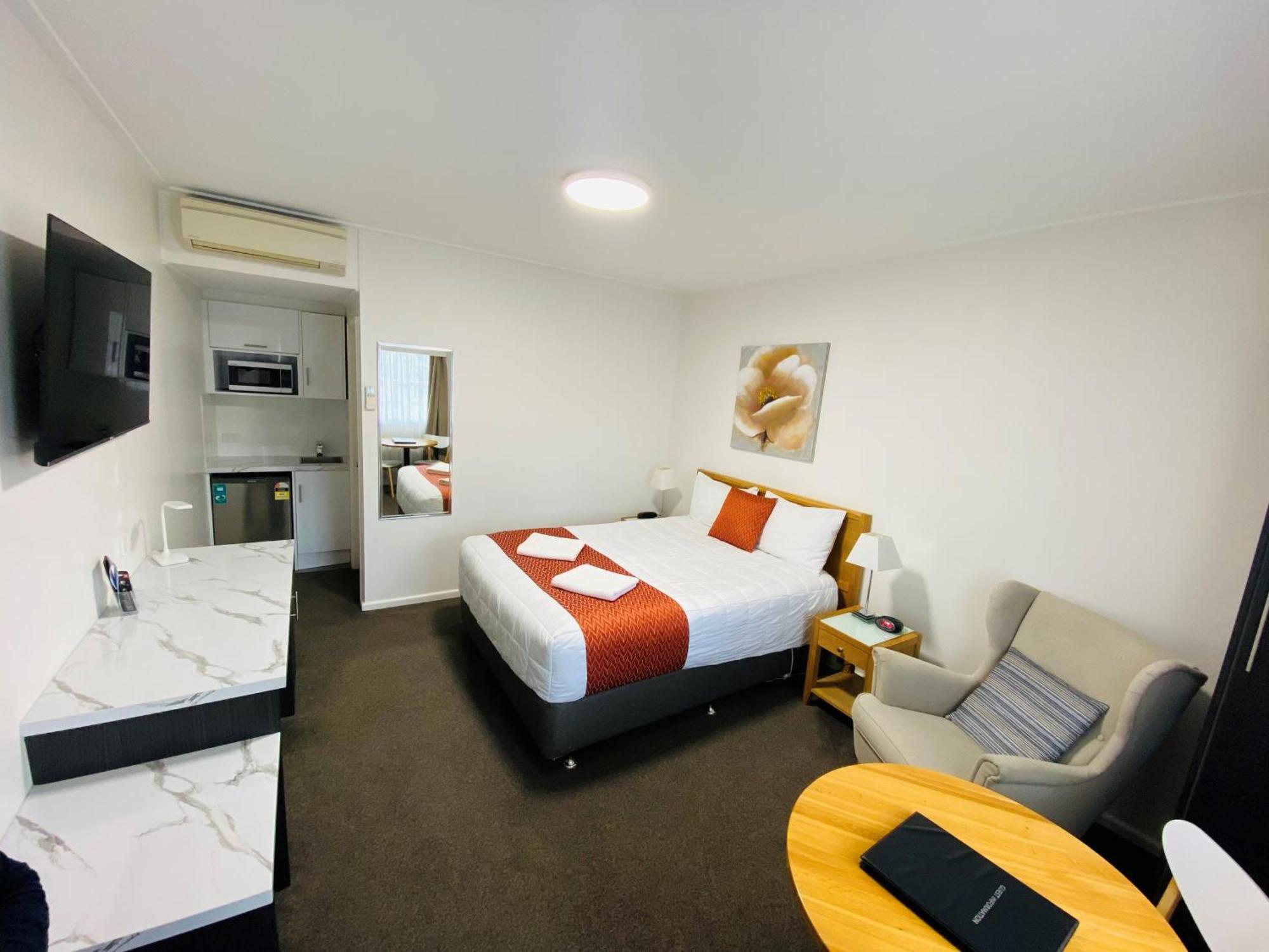 Colonial Lodge Motor Inn Ясс Экстерьер фото