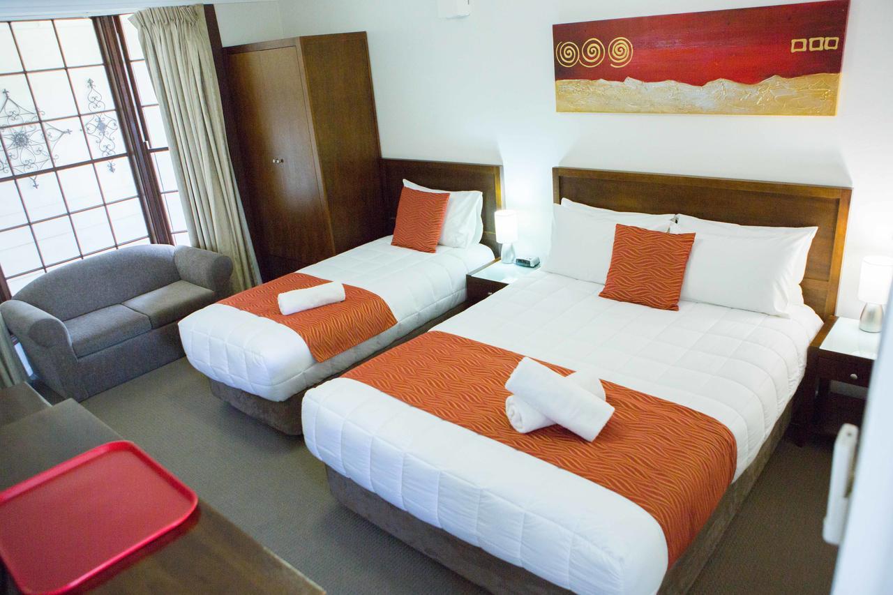Colonial Lodge Motor Inn Ясс Экстерьер фото